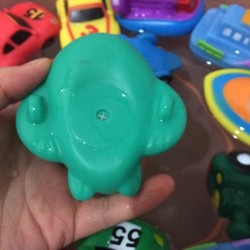 Детские игрушки для купания Детские игрушки для купания
