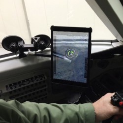 Крепление в кабину авиационное My Go Flight Sport Mount Flex Double Suction для планшета с двумя присосками Крепление в кабину авиационное My Go Flight Sport Mount Flex Double Suction для планшета с двумя присосками