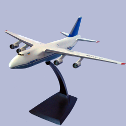 Модель Ан-124 "Руслан" Модель Ан-124 "Руслан"