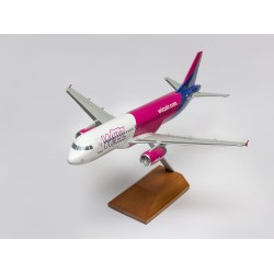 Модель самолета Airbus A320 Wizz Air Модель самолета Airbus A320 Wizz Air