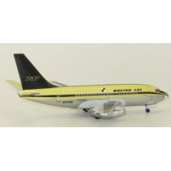 Модель самолета Boeing 737-100 Модель самолета Boeing 737-100