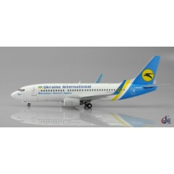 Модель самолета Boeing 737-300 МАУ Модель самолета Boeing 737-300 МАУ