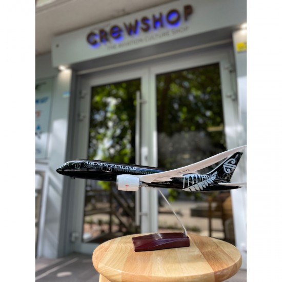Boeing 787 Air New Zealand aircraft model (1:130) with sound LED lighting